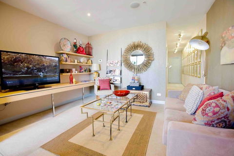 Stylish 1 Bedroom Apartment Amazing City Views - Australia Shopping 2