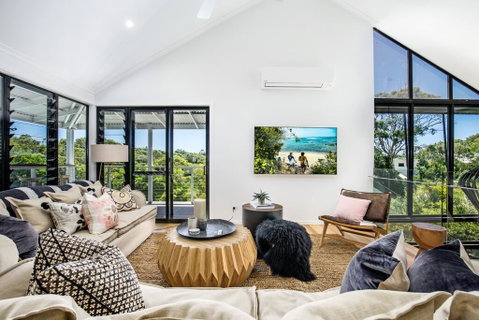Stylish And Spacious Masterpiece, Sunshine Beach - Accommodation Australia 2
