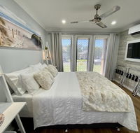 STYLISH UNIT - CLOSE TO DREAMWORLD - Accommodation Australia