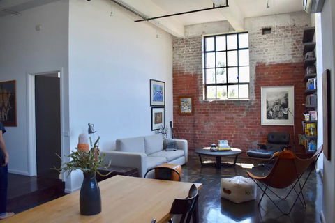 Stylish Warehouse Conversion In The Heart Of Fitzroy - Accommodation Australia 0