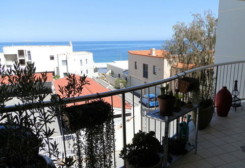 Sun, Sand, Sea And Salty Kisses Cottesloe Beach House - Accommodation Australia 0