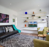 Sun-Drenched Apartment in a Peaceful Location - Australia Shopping