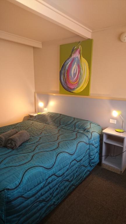 Sunflower Motel - Australia Shopping 3