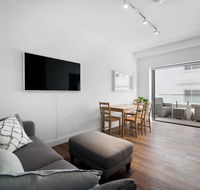Sunlit 1 Bedroom Apartment right at Bondi Beach - Australia Shopping