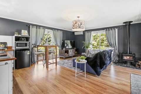 SUNNYDELL - Accommodation Australia 2