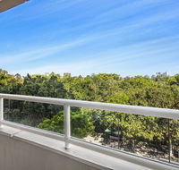 Super Convenient Apartment with Garden Views - Accommodation Australia