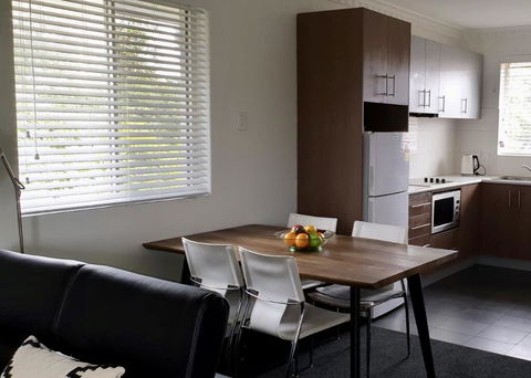 Superb 2 BR Apartment Minutes To CBD- Cen8 - Accommodation Australia 1