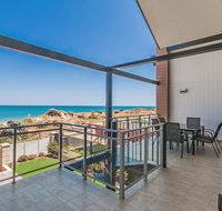 Surf and Sun in Silver Sands - Accommodation Australia