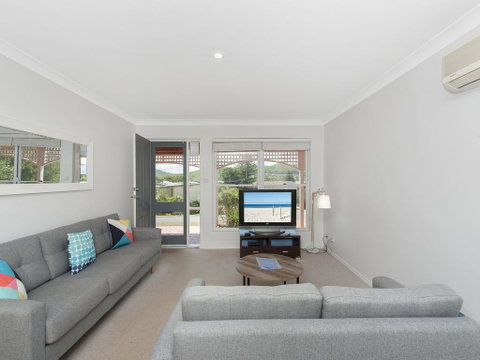Surf Break - 10A Tuna (Downstairs) - Accommodation Australia 0