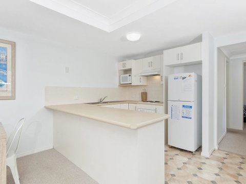 Surf Break - 10A Tuna (Downstairs) - Accommodation Australia 3