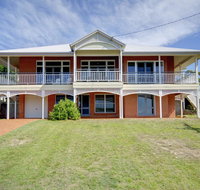 Surf Break - Fingal Bay - Accommodation Australia