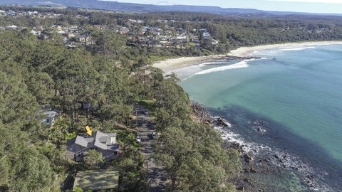 Surfers Ave Retreat Narrawallee - Accommodation Australia 0