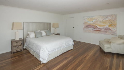 Surfers Ave Retreat Narrawallee - Accommodation Australia 1