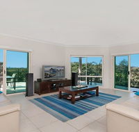 Surfside  Shellys - East Ballina - Australia Shopping