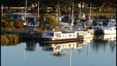 Swamp Fox Luxury 2BR Dutch Barge - Accommodation Australia 0