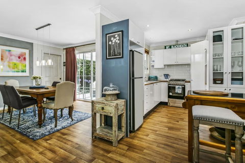 Swanbrook - Accommodation Australia 1