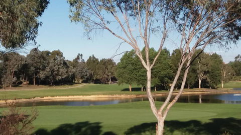 Sweet Home By The Golf Course - Australia Shopping 0