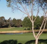 Sweet Home by the Golf Course - Australia Shopping