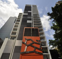 Sydney 1 Bed Modern Self Contained Apartment 402ALB - Accommodation Australia
