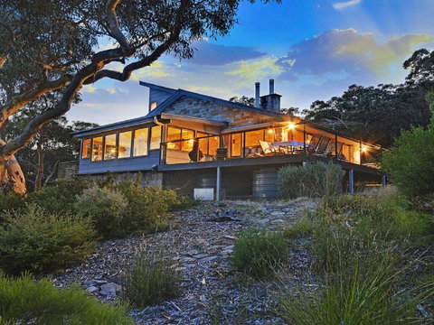 Sydney View - 70km From Sydney, 1000km From Care! - Bed n Breakfasts 3