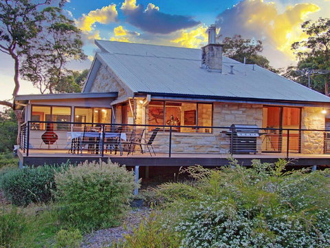 Sydney View - 70km From Sydney, 1000km From Care! - Bed n Breakfasts 1