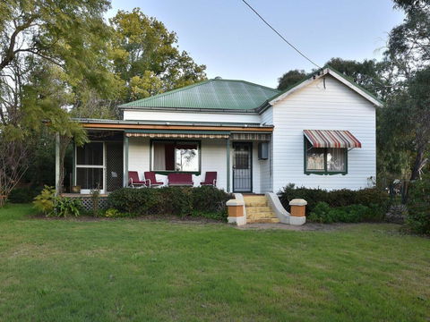 Tabitha Hill Cottage - Accommodation Australia 1