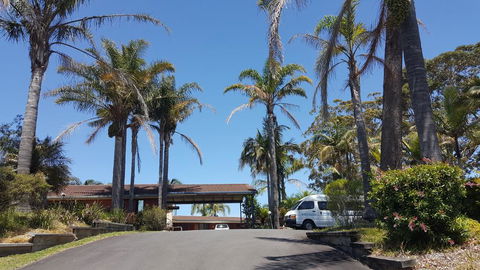 Tabourie Lake Motor Inn - Local Tourism 0