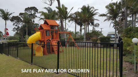 Tabourie Lake Motor Inn - Accommodation Australia 1