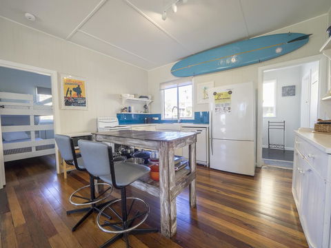 Tallowood Beachfront Cottage - Accommodation Australia 3