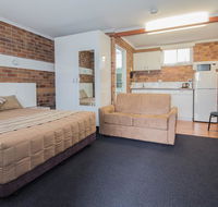 Tally Ho Motor Inn - Accommodation Australia