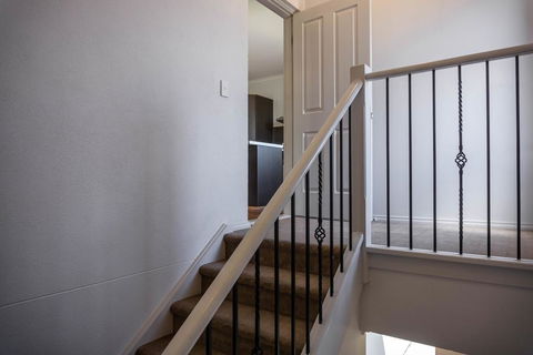 Tasha's Apartments On Kerry - Accommodation Australia 3