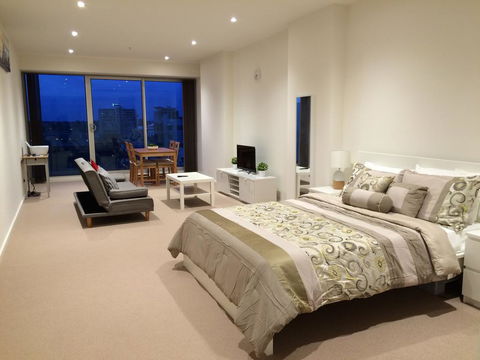 Tasha's Apartments On Morphett - Accommodation Australia 0