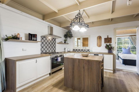 Tasmania Frankford Road - Australia Shopping 1