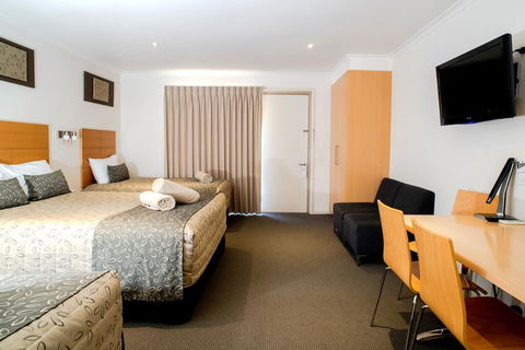 Tea House Motor Inn - Accommodation Australia 1