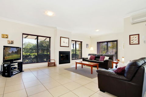 The 17th Tees - Local Tourism 3