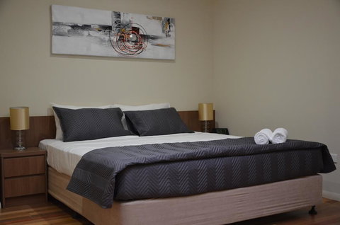 The Australian Hotel Motel - Local Tourism 2