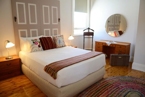 The Bank B&B West Wyalong - Bed n Breakfasts 1