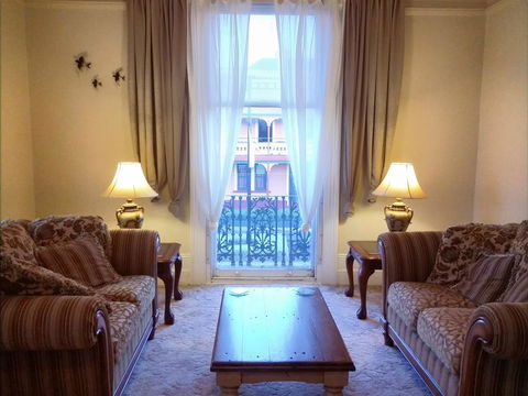 The Bank Guesthouse Glen Innes - Accommodation Australia 3