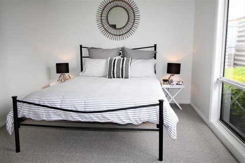 The Beach House - Point Turton - Local Tourism 3