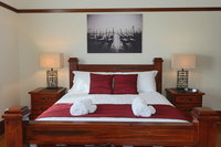 Moonah Central Apartments and Holiday Homes