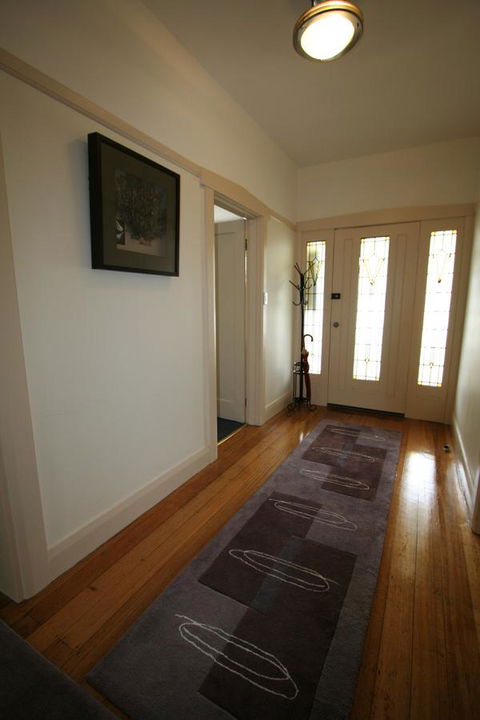 Moonah Central Apartments - Accommodation Australia 24