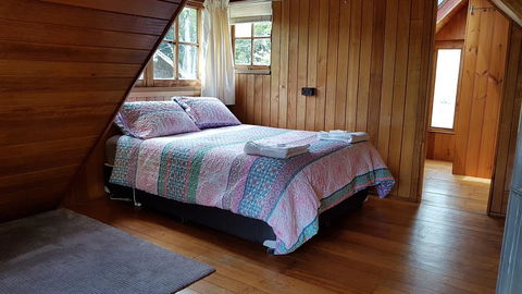 Whispering Hills Retreat - Accommodation Australia 2
