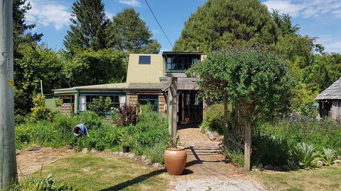 Whispering Hills Retreat - Accommodation Australia 1