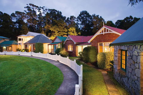 Strahan Village - Local Tourism 9