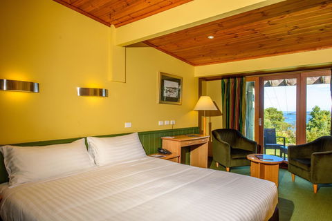Strahan Village - Local Tourism 17