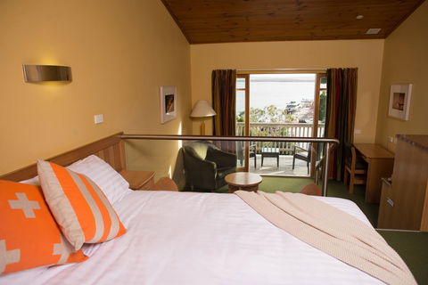 Strahan Village - Local Tourism 15