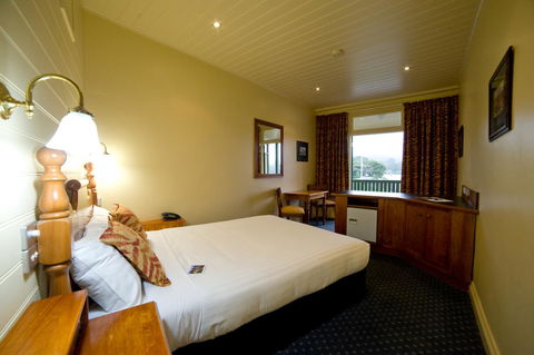 Strahan Village - Local Tourism 33