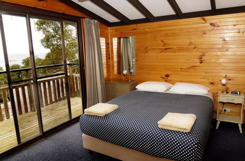 Bicheno By The Bay - Australia Shopping 25