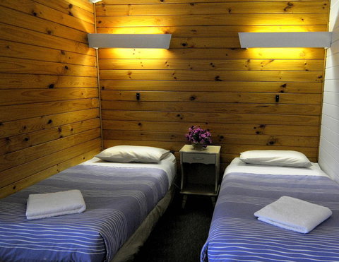 Bicheno By The Bay - Australia Shopping 23