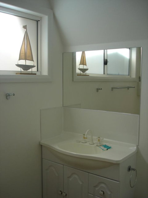 Bicheno By The Bay - Australia Shopping 11